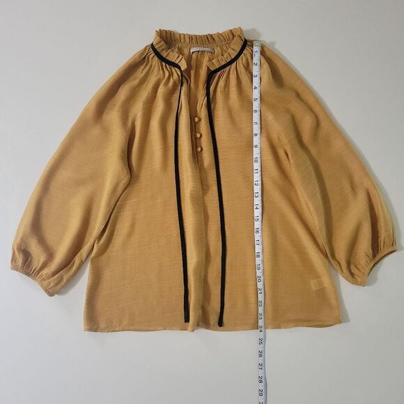 Active USA Gold Boho Tie Front Long Sleeve Peasant Blouse - Picture 7 of 16